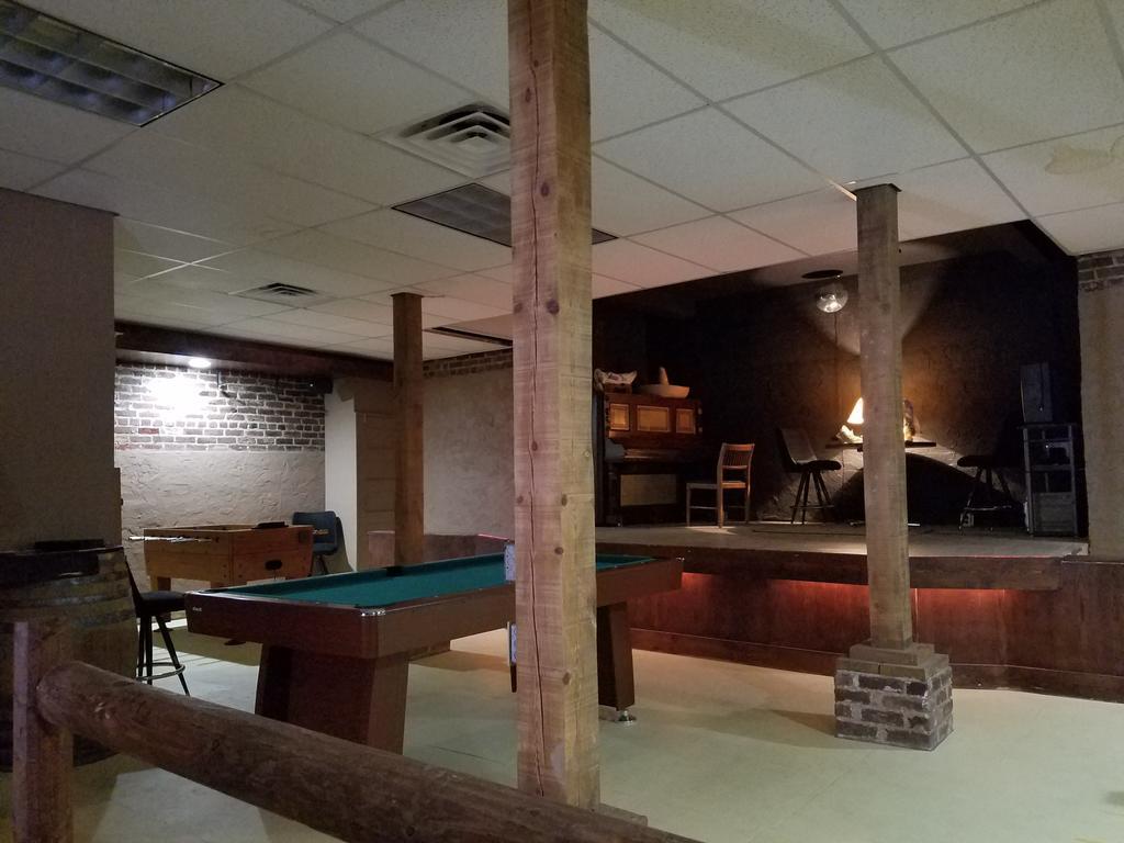 Dakota Spur Hotel Lead Екстериор снимка