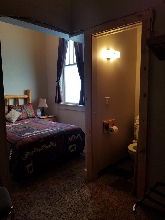 Dakota Spur Hotel Lead Екстериор снимка